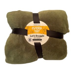 Let’s Snuggle Green Pet Throw Blanket 40” x 50” by Every Yay Brand New